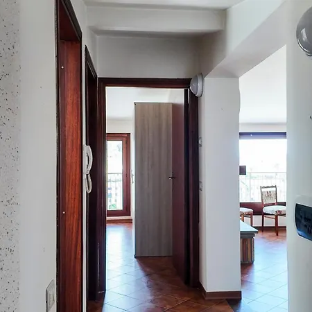 Hostmate - Residence Cardinal Del Monte- View *