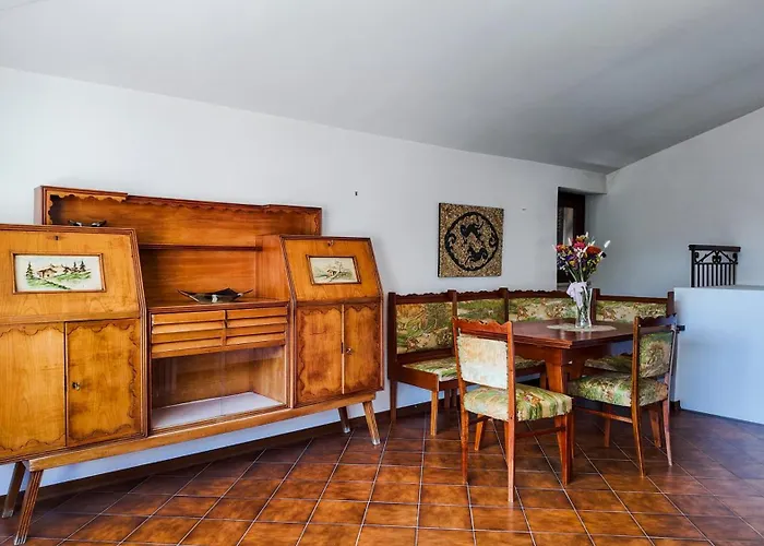 Hostmate - Cardinal Del Monte - 4